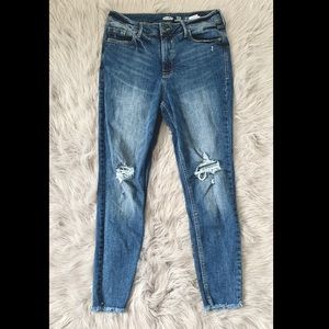 OLD NAVY ROCKSTAR SUPER SKINNY JEANS